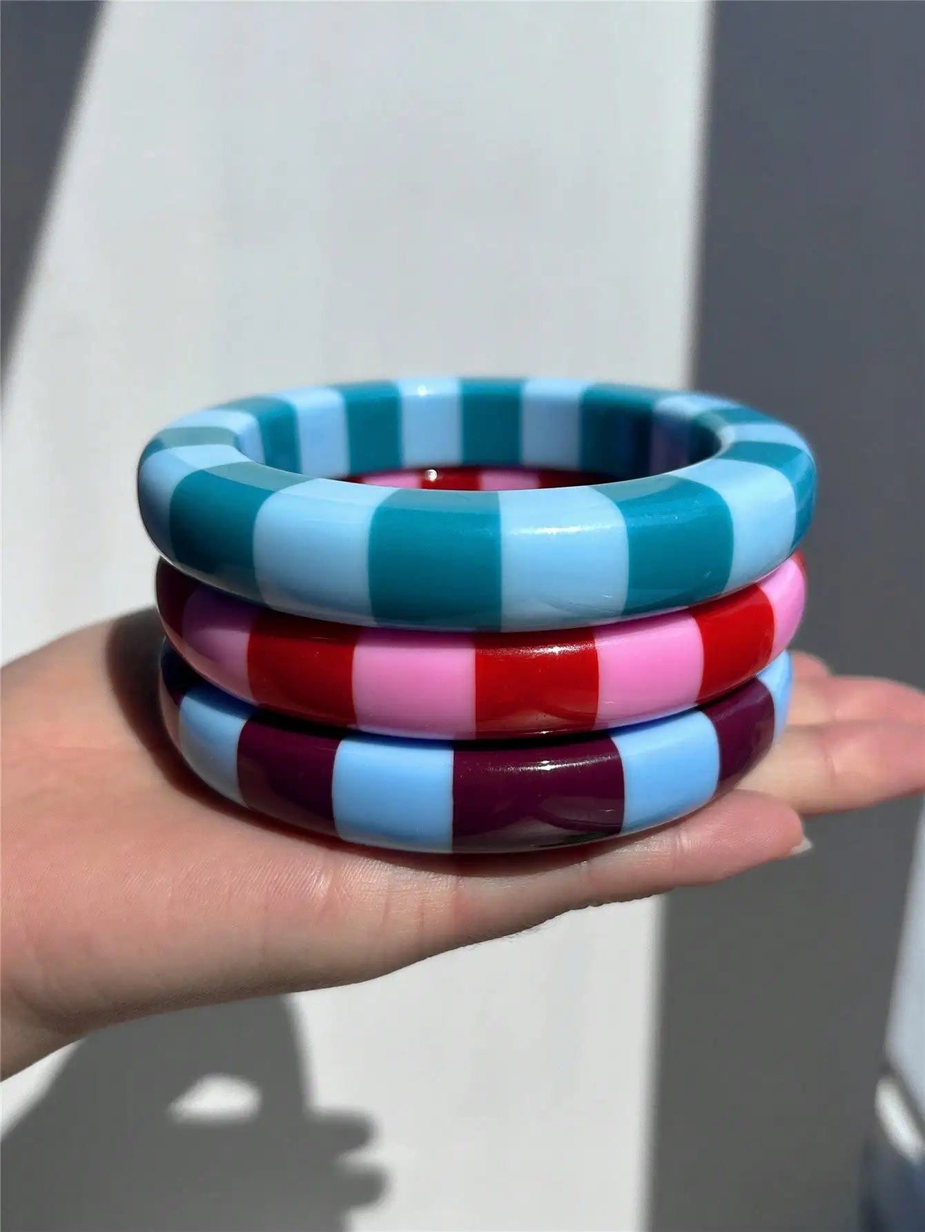 luckacco color-blocked striped resin bracelet minimalist dopamine-hunting girl color palette stylish charm women's layered jewelry