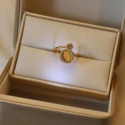 Luckacco Luxury Zircon Four-leaf Clover Rotating Ring Lucky Transfer Jewelry Gift for Children Tik Tok Same Style for Women for Friends