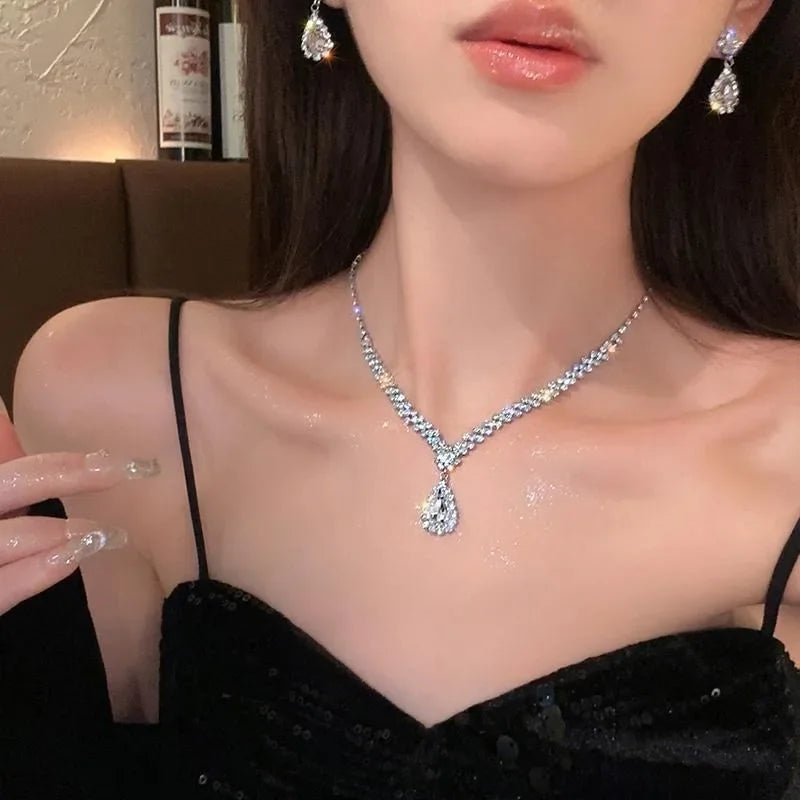 luckacco fashion waterdrop sparkling rhinestone necklace women light luxury jewelry versatile clavicle chain jewellery accessories