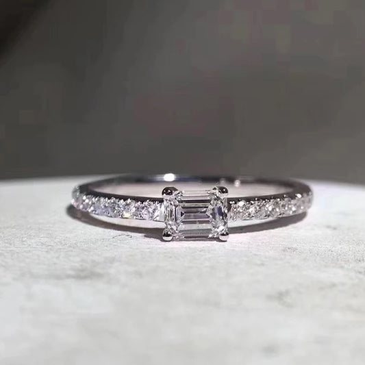 Luckacco daily picks Gorgeous Low-key Women Wedding Ring with Crystal Cubic Zirconia Exquisite Thin Band Female Finger-rings Statement Jewelry