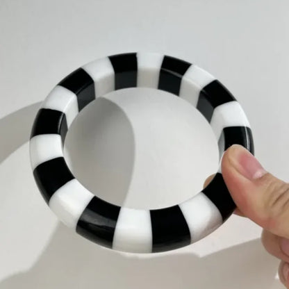 Luckacco Color-Blocked Striped Resin Bracelet Minimalist Dopamine-Hunting Girl Color Palette Stylish Charm Women's Layered Jewelry