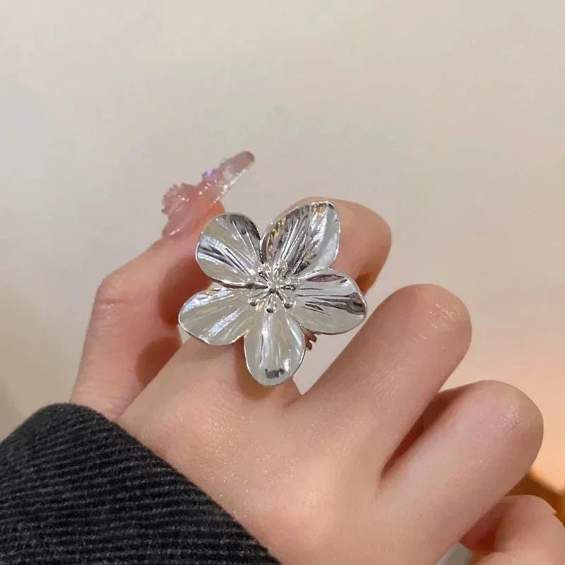 luckacco mandala flower exquisite black and white ring for women personality metal punk party finger ring fashion jewelry accessories