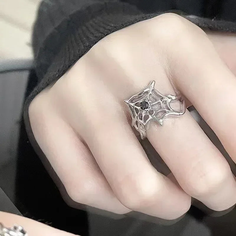 luckacco gothic punk black zircon animal spider finger rings for women creative vintage insect rings halloween cool stuff party jewelry