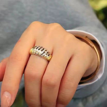 Luckacco daily picks Trendy Luxury Gold Color Ring Lady Shiny Zirconia Jewelry for Wedding Party Fashion Women Engagement Band Accessories