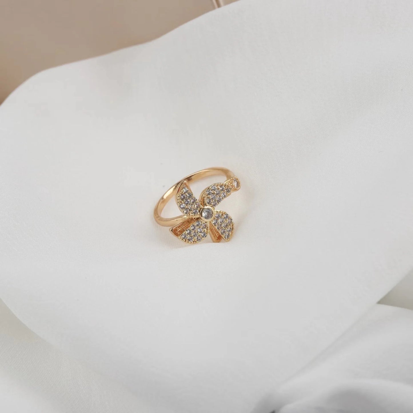 luckacco luxury zircon four-leaf clover rotating ring lucky transfer jewelry gift for children tik tok same style for women for friends