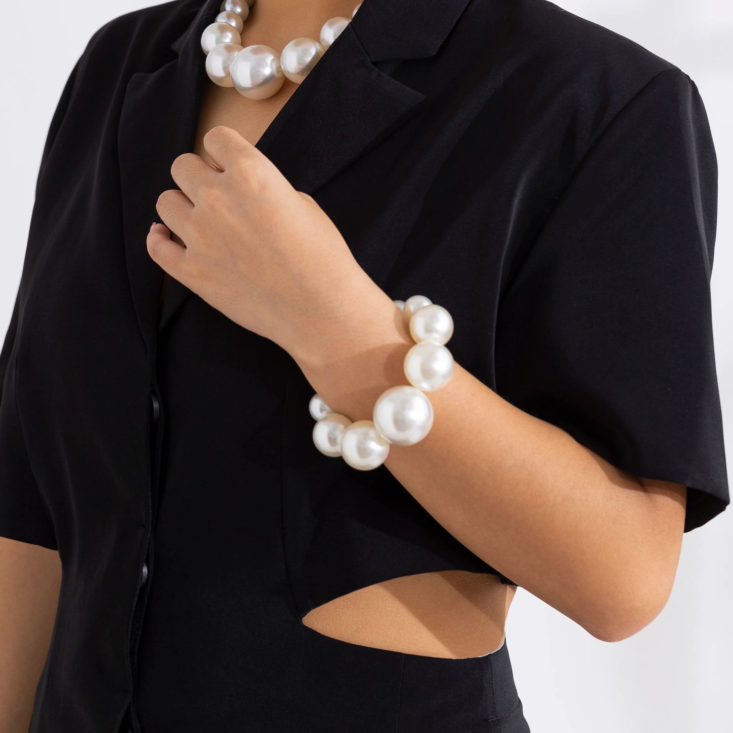 luckacco exaggerated fashion big imitation pearl choker necklace for women wedding bridal temperament bead maxi chain christmas jewelry