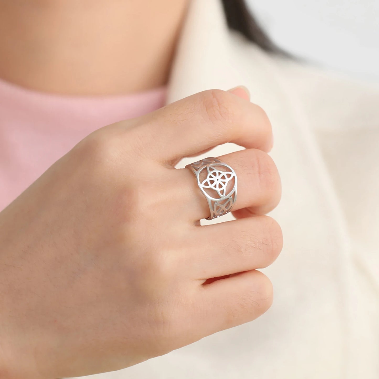 luckacco skyrim witch knot ring women men stainless steel finger rings witchcraft wicca triquetra celtics knot amulet jewelry gift