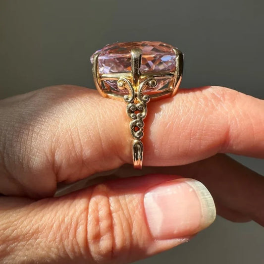 Luckacco 1 Fine Geometric Gorgeous Style Zirconia Metal Gold Color Pink Color Cocktail Ring Size 6-10