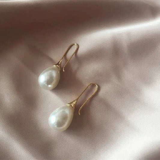 Luckacco 1 Pair Of Light Luxury Cool Wind Gold Plated Alloy Opal Combination Love Imitation Pearls Glass Diamond Earrings